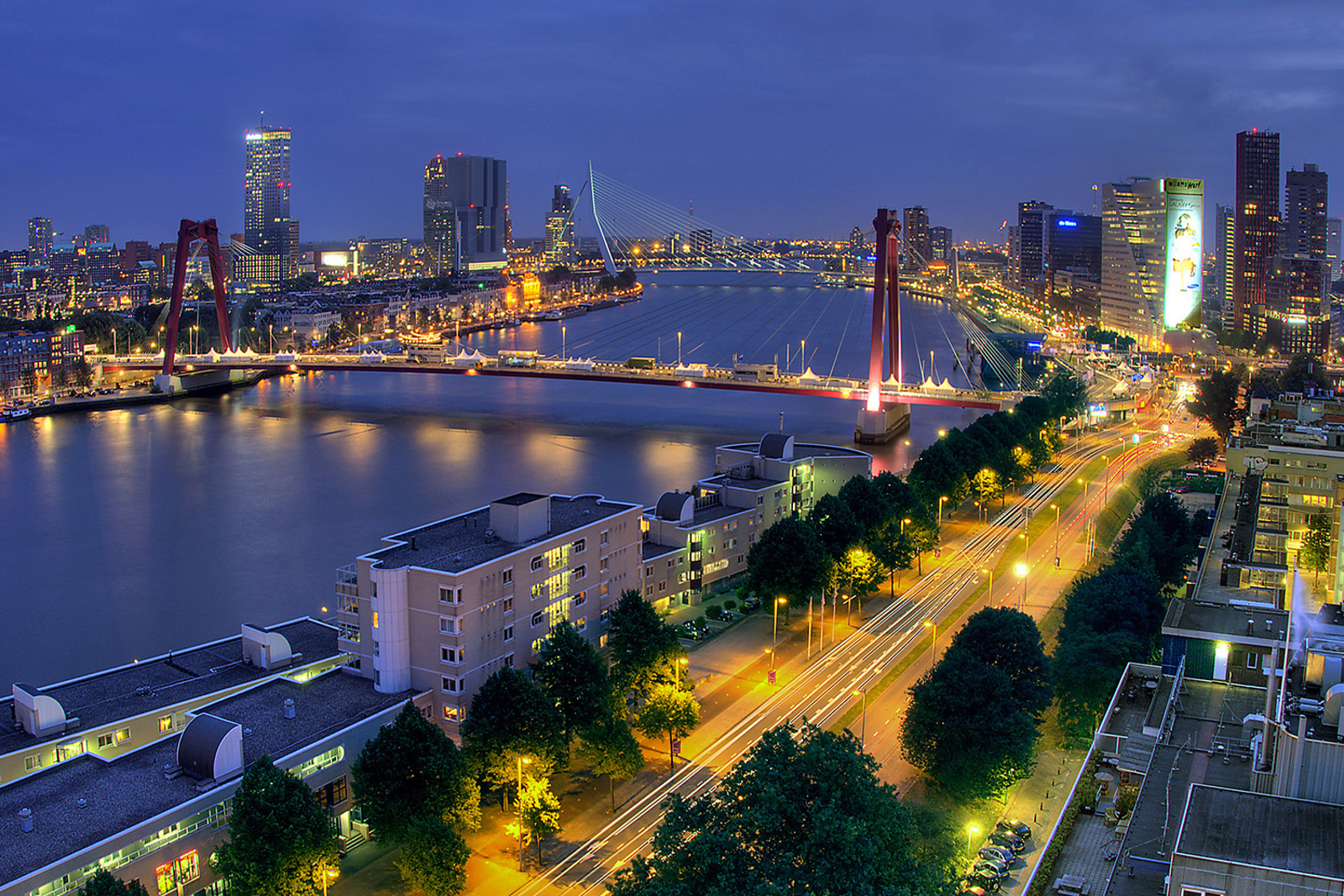İzmir'den Mega Benelux Paris Colmar Köln Turu 06 Haziran  25 Temmuz 2025 Hareket